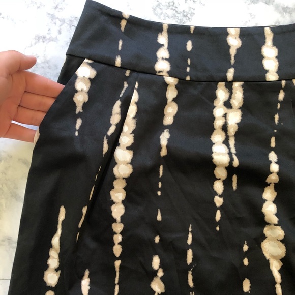 ANN TAYLOR PETITE SKIRT WITH POCKETS - Picture 2 of 7